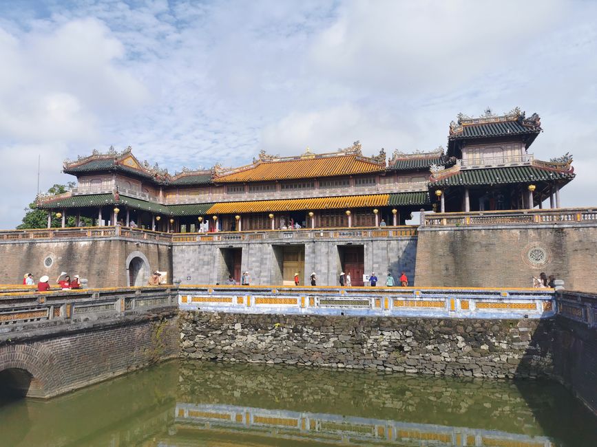 Recorrido por la antigua ciudad imperial de Hue