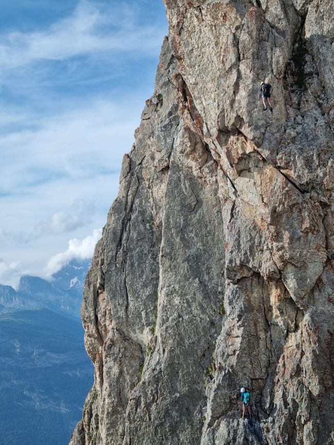 Pierre Avoi: Chronik eines entscheidenden Aufstiegs. Alpiner Bericht.