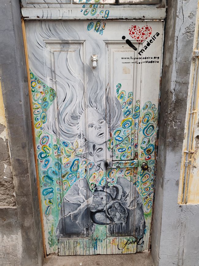 Puertas en la Rua de Santa Maria