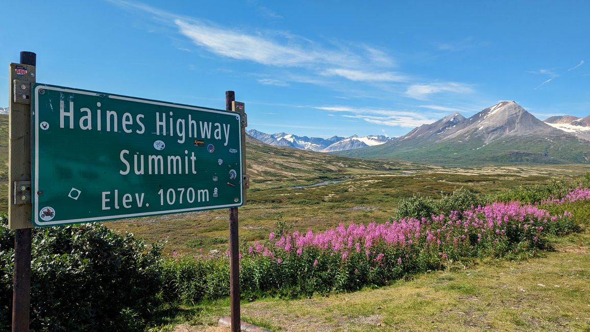 Tag 27: Bärenshow & fantastische Bergwelten - zurück nach Yukon/Kanada