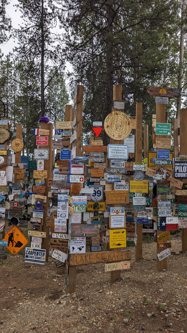 Sign Post Forest (Schilderwald) Watson Lake