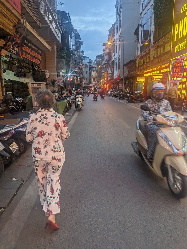 Vietnam, vorletztes Kapitel:
'Ha Noi, Ha Long & Ha Ha'