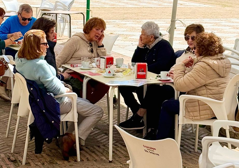Hier treffen sich Carmoas Damen nachmittags zu einem Kaffeekränzchen.