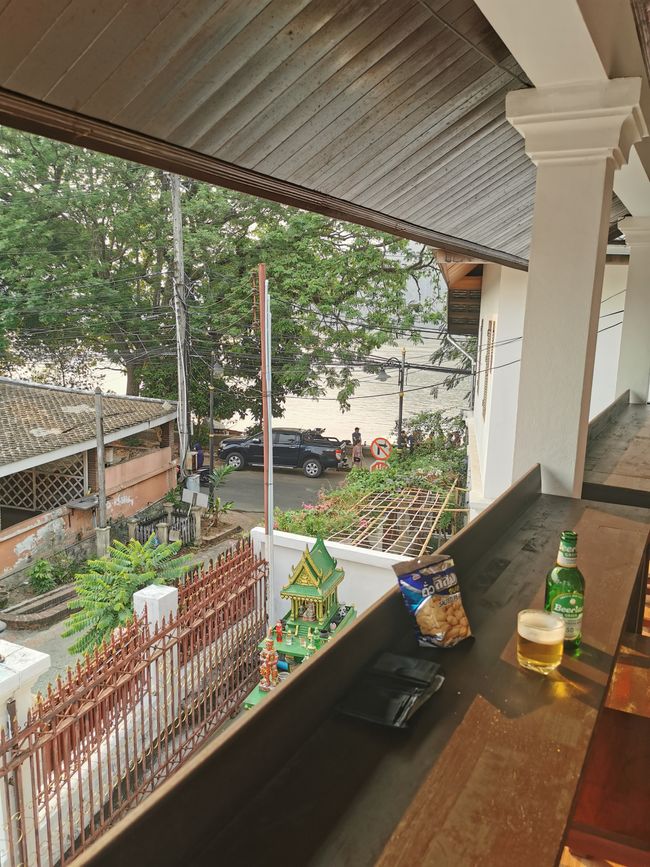 Entry to Laos - first temple tour through Luang Prabang