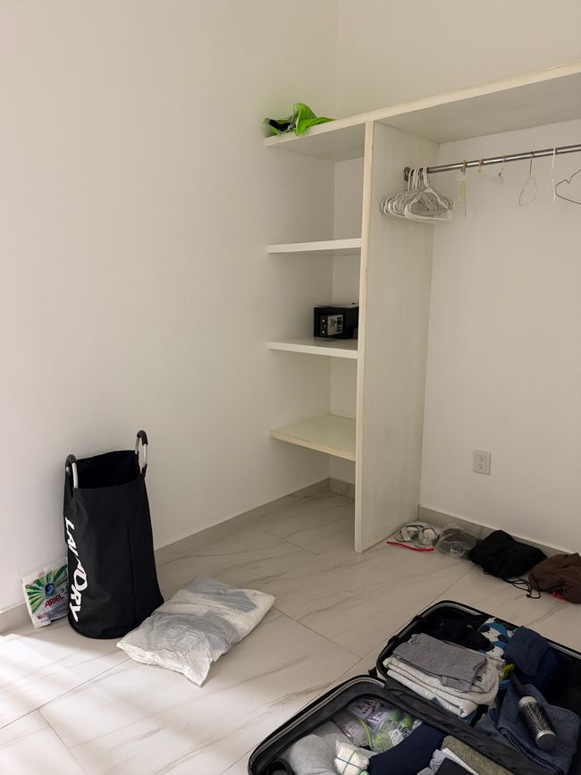 "Begehbarer Kleiderschrank"