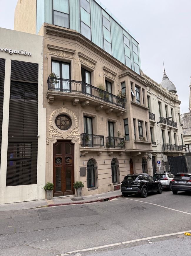 Etiqueta 14: Viaje a Montevideo