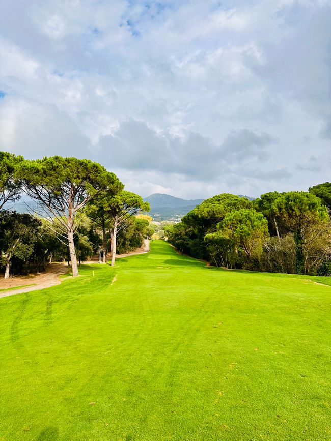 Partida de golf en Golf Costa Brava