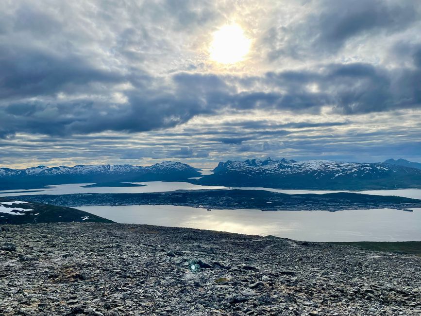 俯瞰特罗姆瑟的Ersfjord