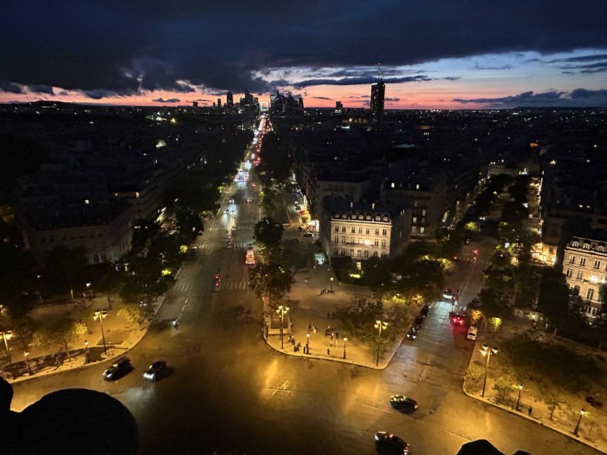 Les Champs-Elysées