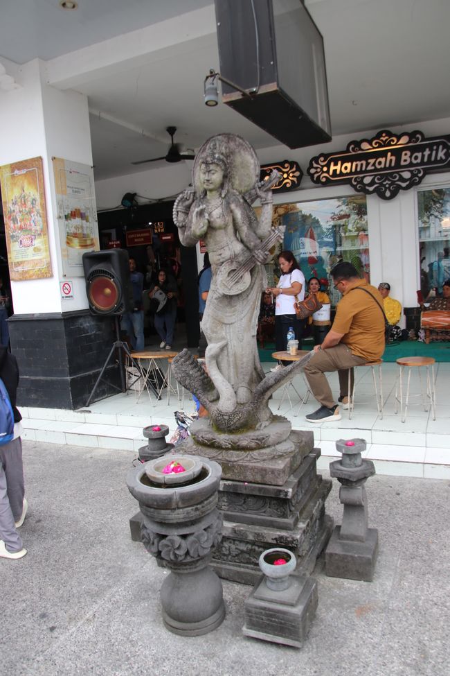 Etiqueta 3: En camino a Yogyakarta