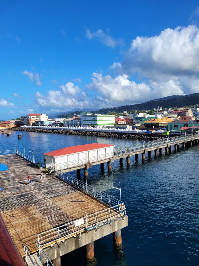 Día 22 de 175: Crucero alrededor del mundo - Roseau/Dominica