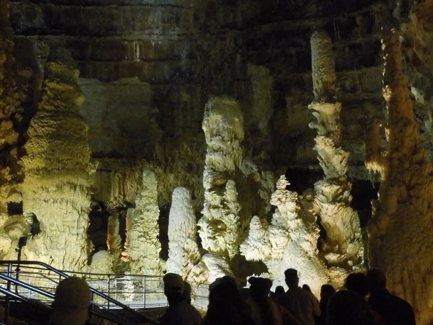 Die Höhle ist riesig 