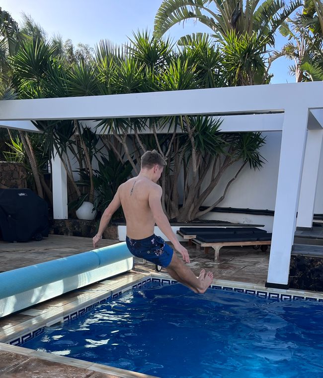 Pool splash party