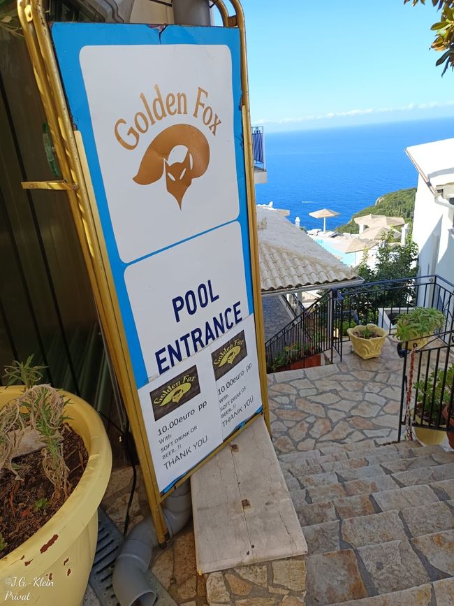 Golden Fox (Bella Vista) Eingang zum Poolbereich 