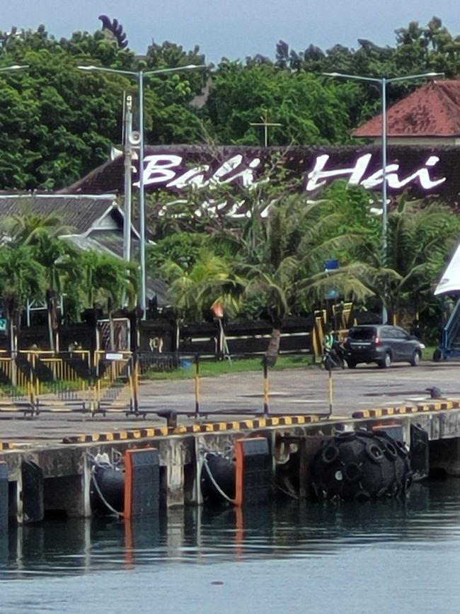 Jour 111 et 112 sur 175 : Croisière autour du monde - Benoa/Bali