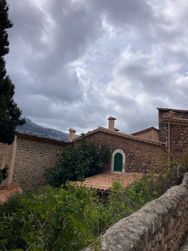 Fornalutx… heißt übersetzt, bestimmt- „steile Treppen“