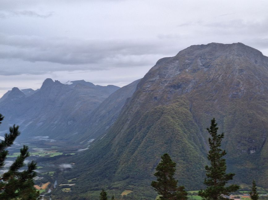 Etiqueta 14 Andalsnes