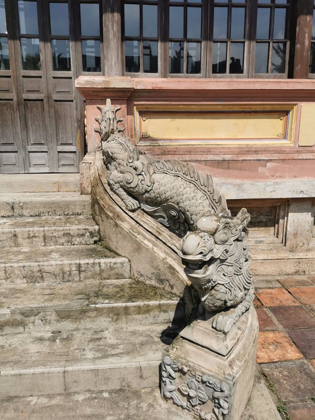 Recorrido por la antigua ciudad imperial de Hue
