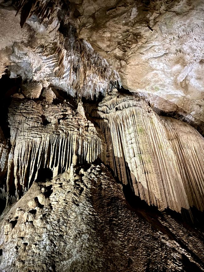 Tropfsteinhöhlenbesichtigung in Georgien - Prometheus Cave
