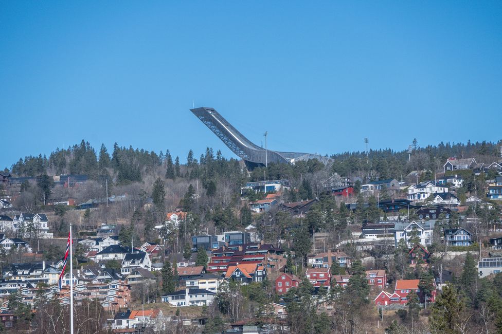 Vestre Aker - Holmendammen - Blick zum Holmenkolle