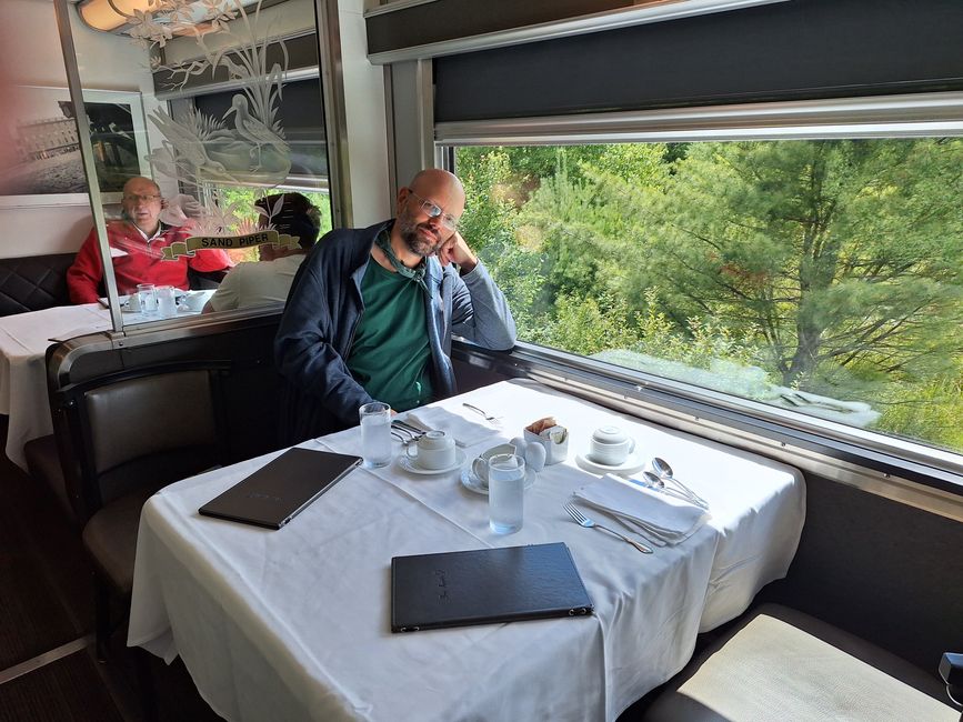 Dining car 2