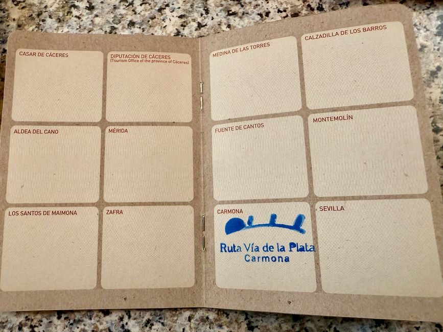 Der erste Stempel in unserem Reisepass mit den Stationen der Via de la Plata.