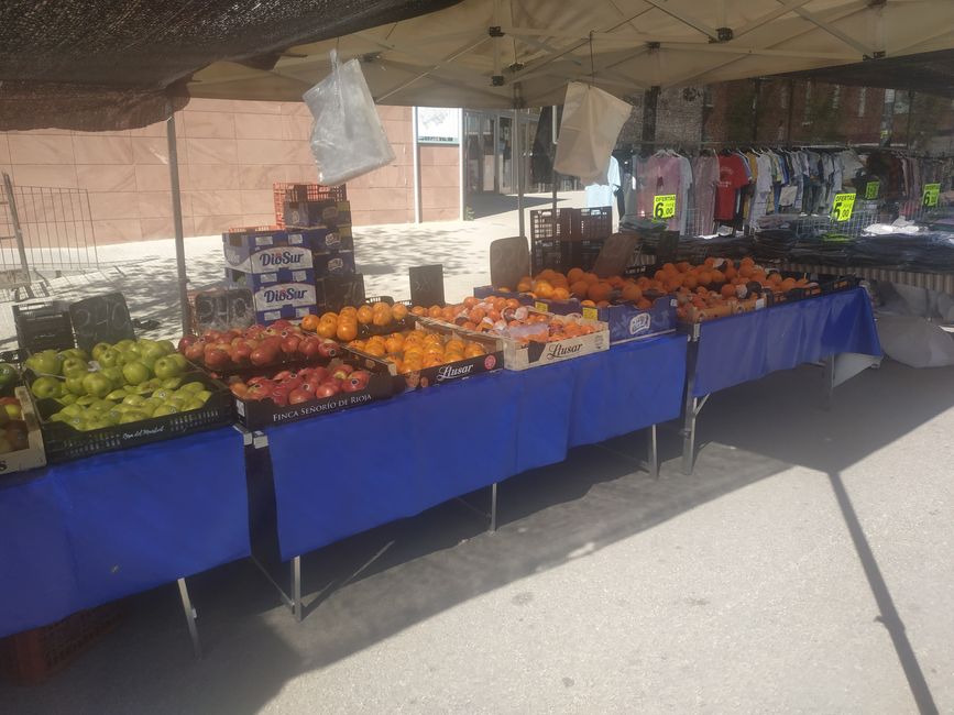 Wochenmarkt Bigues und Riells del Fai (Barcelona) (April 2024)