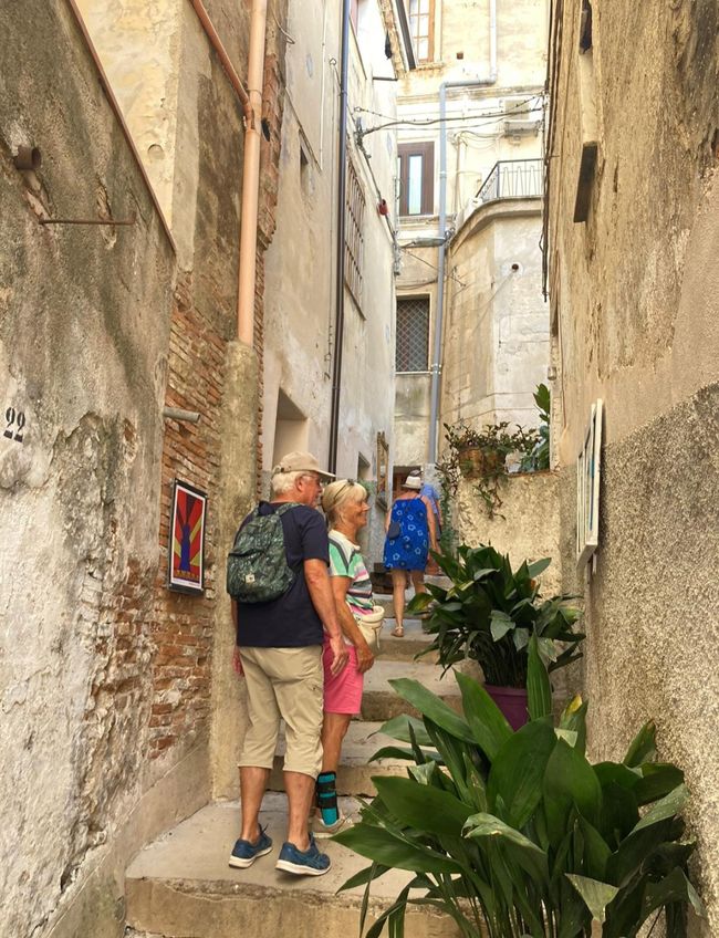 La puerta del Castello Ducale