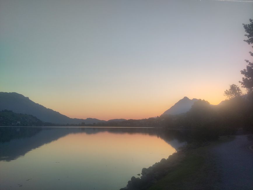 (hier Sarner See im Morgenlicht)