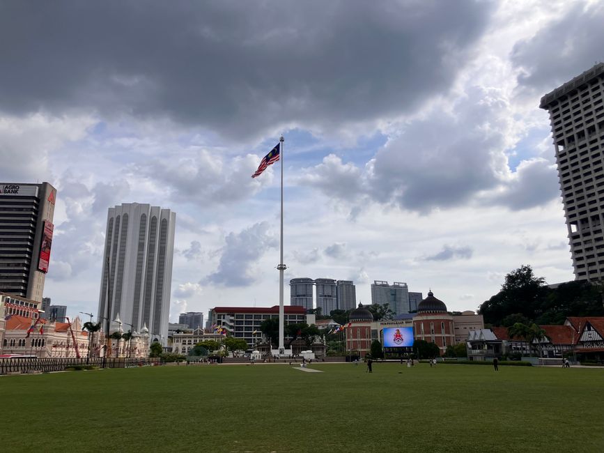 Kuala Lumpur: Fremad, opad - koste hvad det vil