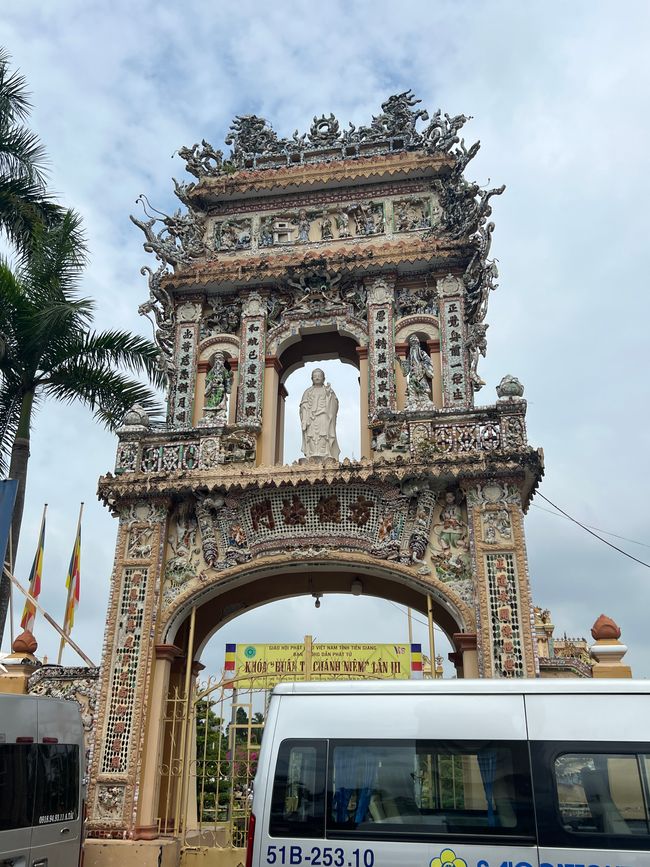 Tag 10 - Ho-Chi-Minh-City: Il Delta del Mekong e la speranza del sogno scintillante