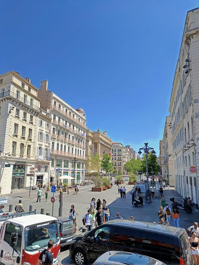 Straße La Canebière mit dem Hotel Escale Oceania zur linken Seite