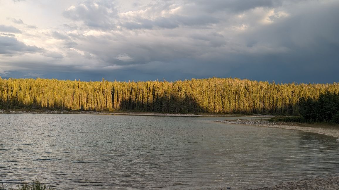 Etiqueta 18: Lago Kinaskan a Lago Boya: Aventura por la autopista Stewart-Cassiar