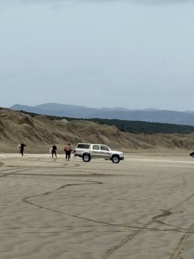The most famous beach and the bleakest campsite in New Zealand - 90 Mile Beach