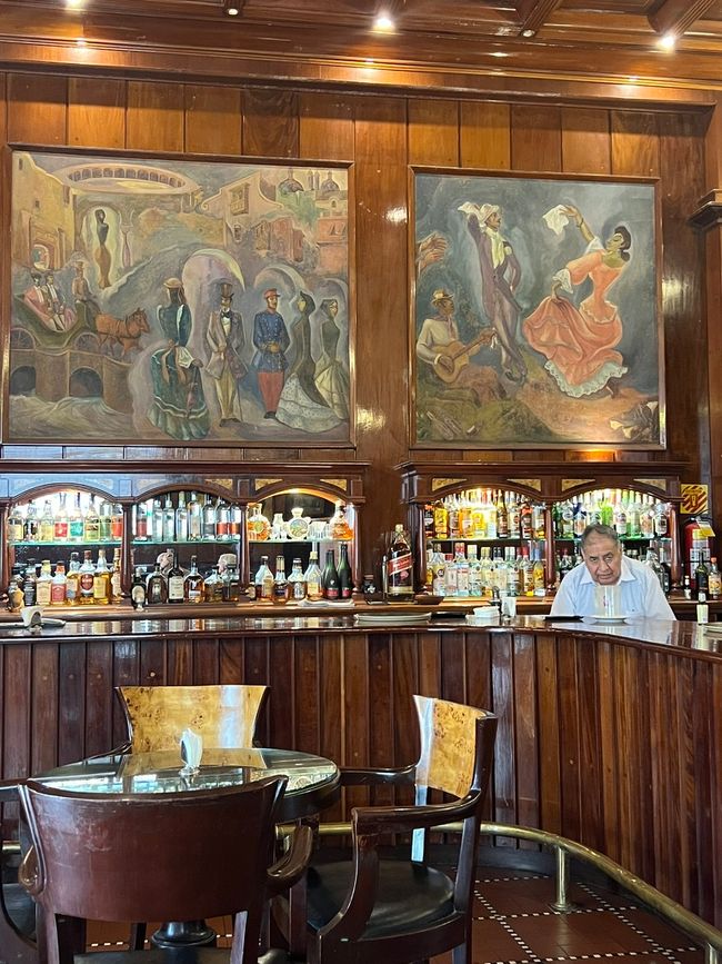 und am Schluß sind wir in einer Pisco-Bar hängengeblieben - danach ging nicht mehr :-))