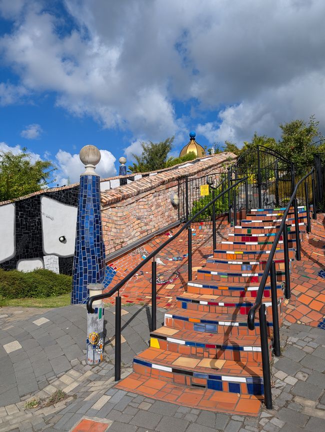 Whangarei -  Hundertwasser und Wasserfall