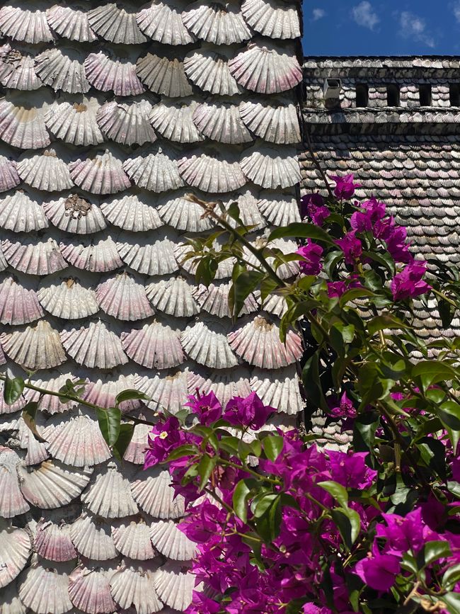 In O Grove, a church was completely 'clad' with scallops