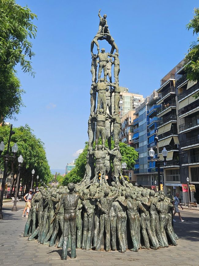 Menschenpyramide auf den Ramblas 