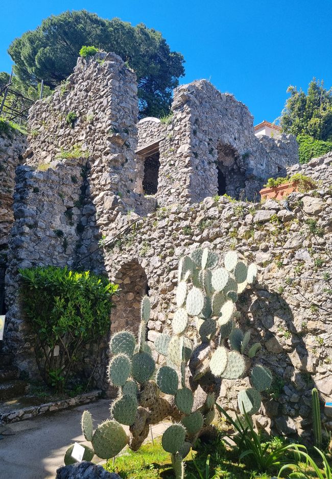 Ruine in Villa Rufolfo