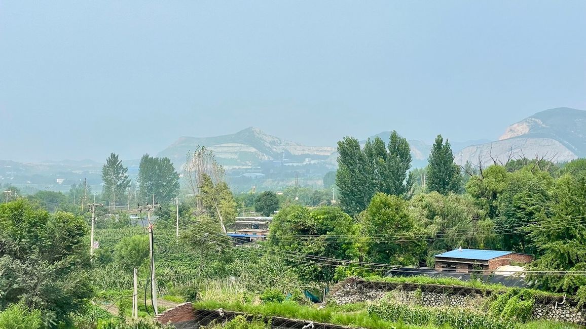 Am Horizont zeigen sich öfters Berge