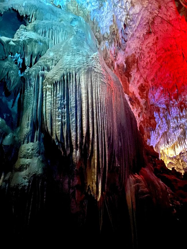 Tropfsteinhöhlenbesichtigung in Georgien - Prometheus Cave 