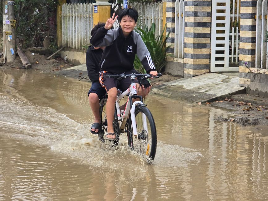 会安在雨中!诅咒还是祝福?