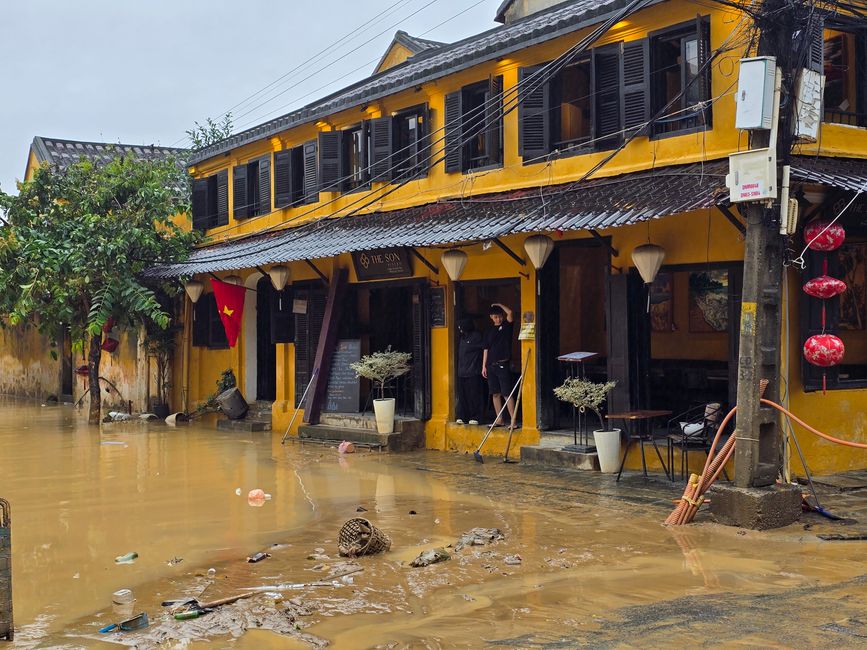 Hoi An - les travaux de nettoyage ont commencé