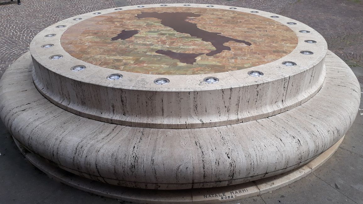 Rieti soll der geografische Mittelpunkt sein, das will dieses Rondell zeigen.