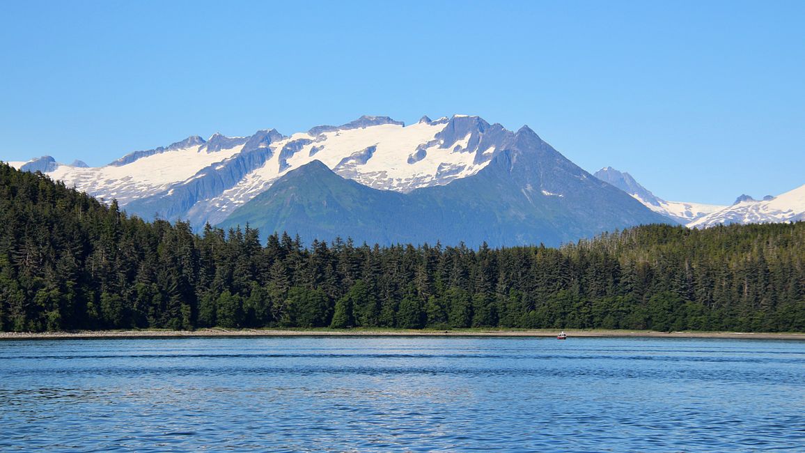 Day 24: Trip to Juneau: Glacier Outburst & 20,000 Tourists