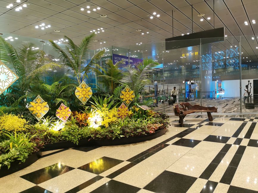 ... im Changi-Airport grünt es ...