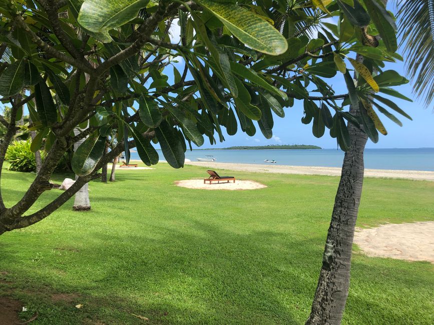 Der Ausblick auf eine vorgelagerte Insel ...
