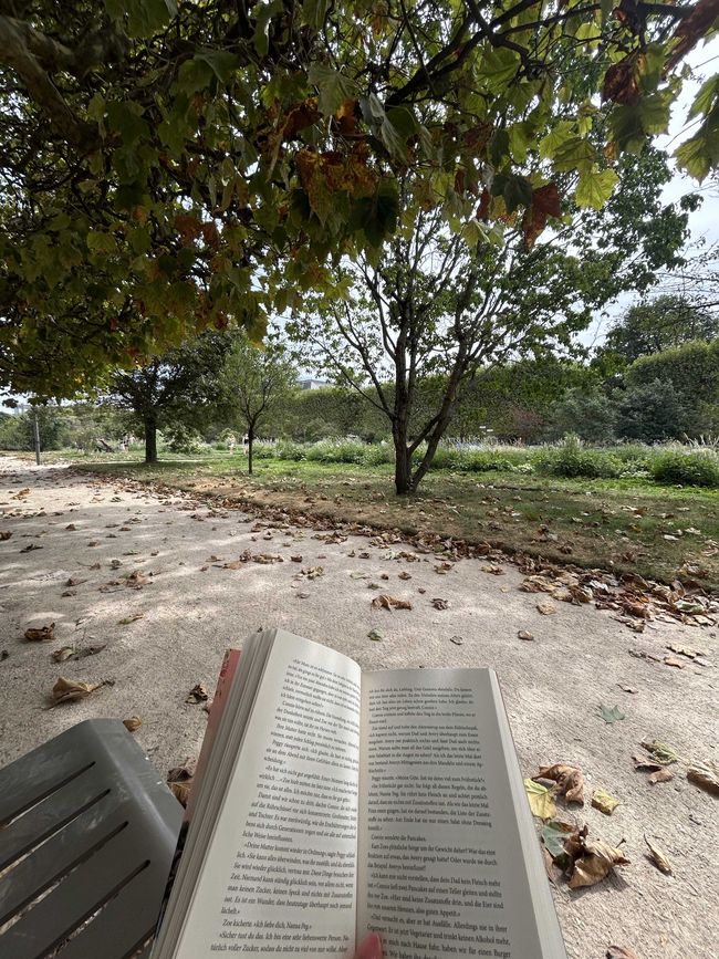 Lesepause im Jardin des Plantes