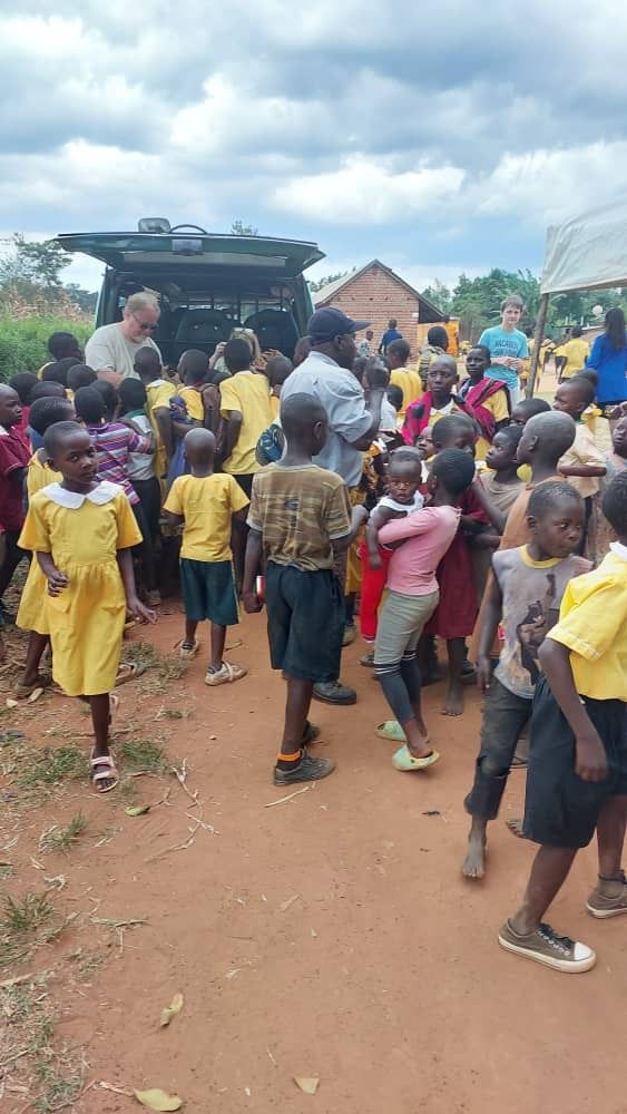 Visit to the school in Nawanyago