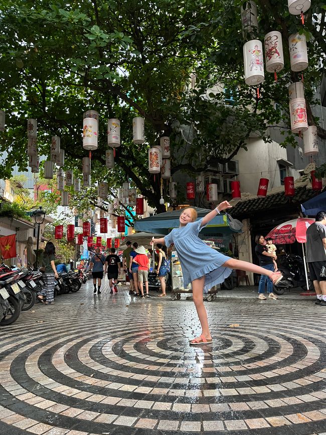 “早上好,越南!”